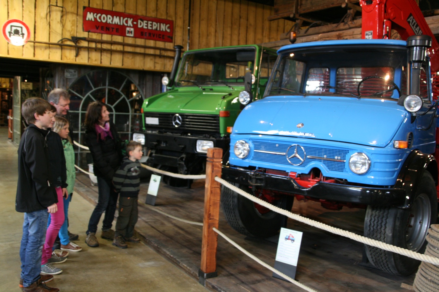 Zünftige Sause im Unimog-Museum: Eine Traktor-Ikone feiert Geburtstag