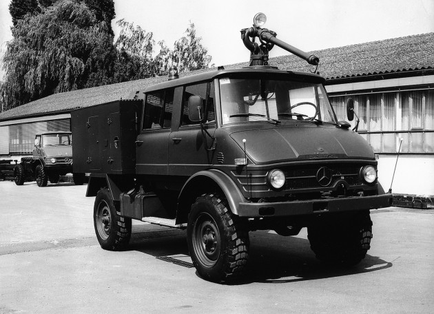 Unimog S, Baureihe 404.0, Trockenlöschfahrzeug TroLF 500 mit Total-Aufbau für die Luftwaffe der Niederlande