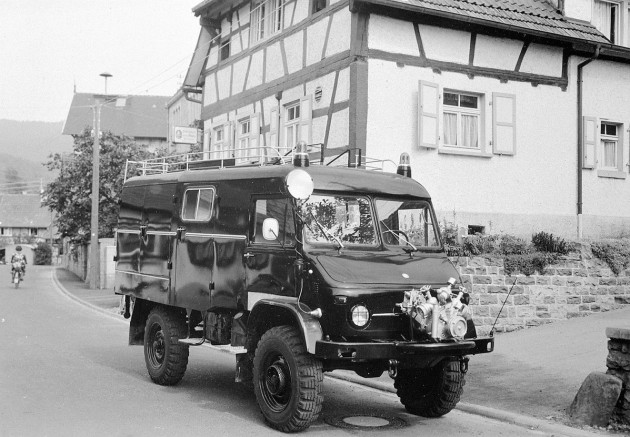 Unimog S, Baureihe 404.1 Löschgruppenfahrzeug LF 8-TS mit Metz Aufbau. Das Bild wurde im Gaggenauer Stadtteil Michelbach aufgenommen.
