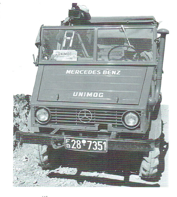 Filmaufnahmen von Martin Schliessler - hier für den preisgekrönten  Film "Im Zauber der Kordillieren" in den 1950er Jahren. Aus "Geschichten rund um den Unimog - Band 2.