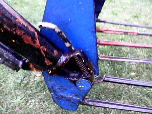 Geräte-Verriegelungsbolzen Frontlader 1