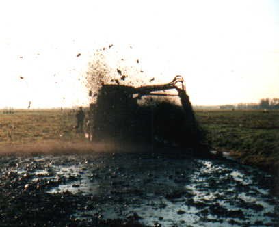 Mbtrac 1600 mit Lotmaschine bei der Arbeit