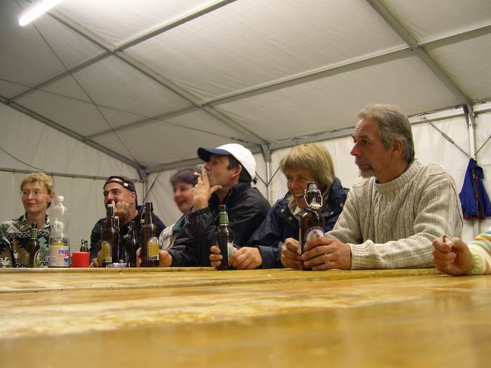 zu vorgerückter Stunde am Samstagabend