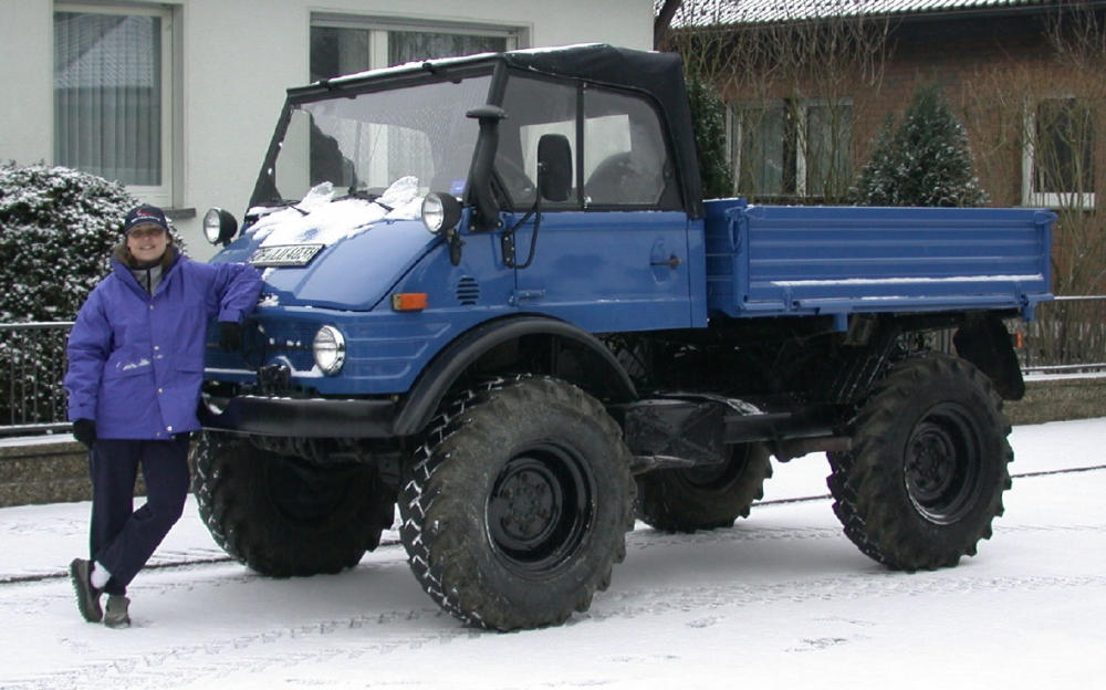 Annette und der Mog im Schnee