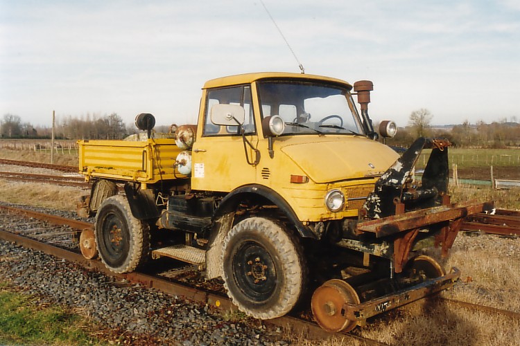 2-Wege-Unimog U406