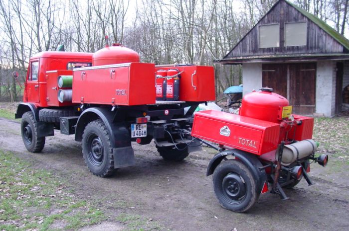 404er Aufbau Total Bj 70 und AnhÃ¤nger Aufbau Total Bj 66