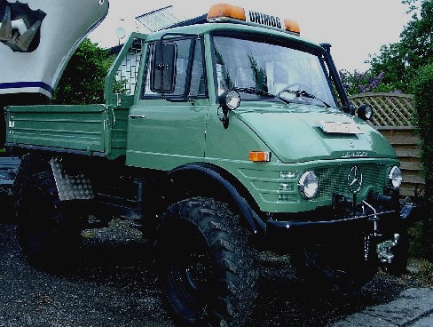 unimog von der Seite.JPG klein.jpg