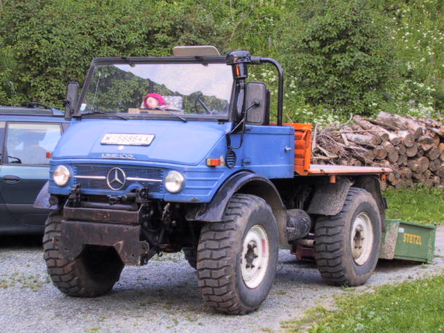 Unimog 406.JPG