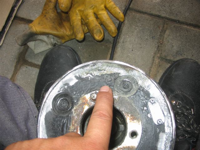 BremskraftverstÃ¤rker U 406 032.jpg