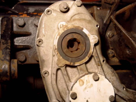 Verlagerungsgetriebe Zapfwelle (1).JPGk.JPG