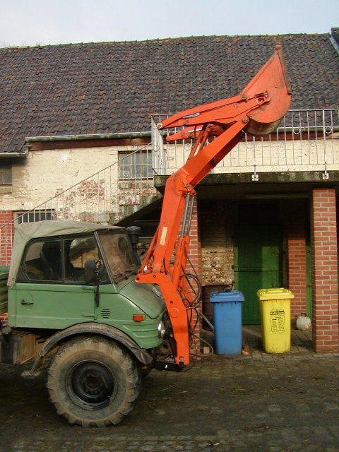 unimog406_hoch.jpg