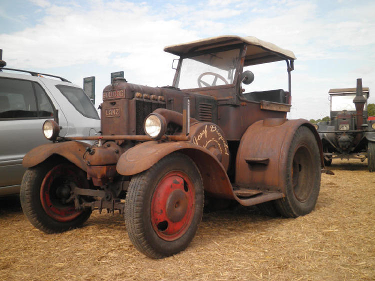 OldtimerpflÃ¼gen Jeinsen 2011 116.jpg