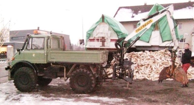 Unimog mit 402er.JPG