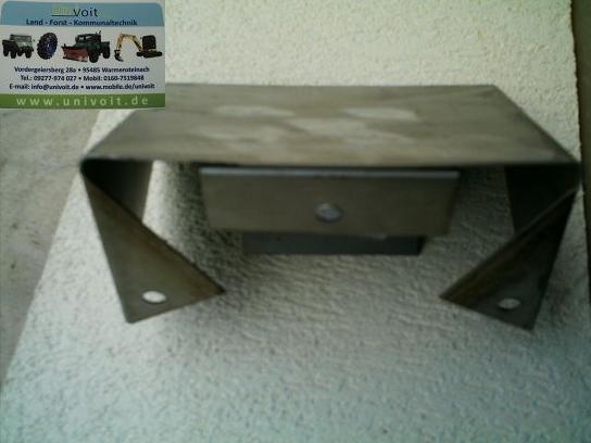 Lichthalter MB Trac  2.JPG