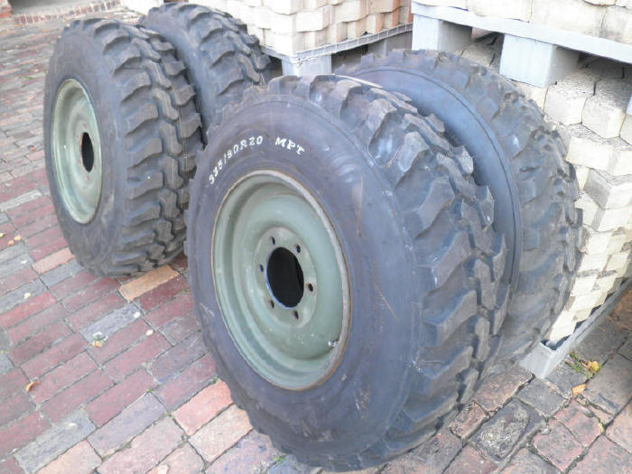 Unimog RÃ¤der 004.jpg