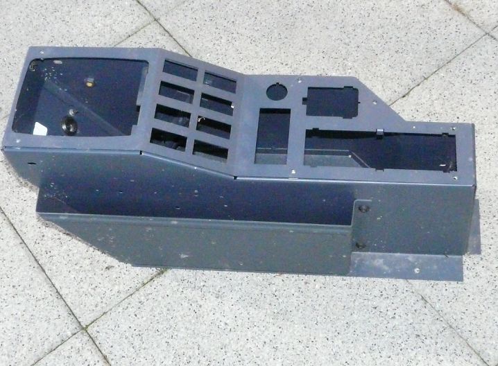 UHN Mittelkonsole.jpg