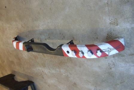 Stoßstange mit 4 eingebauten Hydraulik-Schraubkupplungen      250.-€