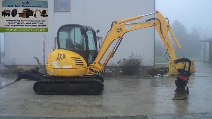 Bagger JCB 8045 Baujahr 2007.JPG