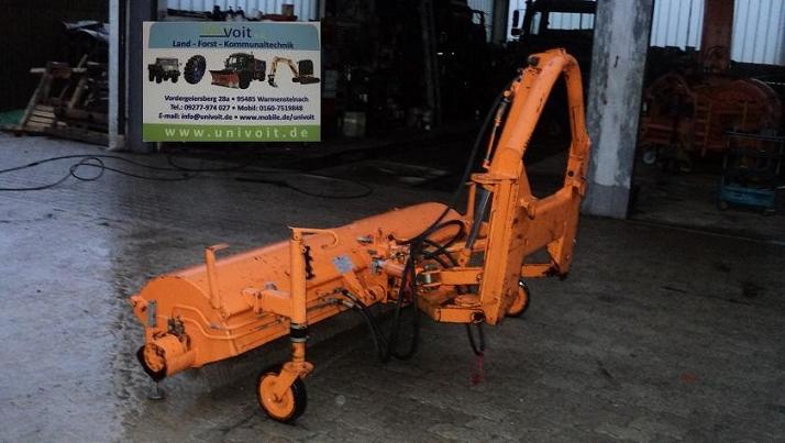 2012 Schmidt Kehrbesen VKS-H16 Bj.1988  2.JPG