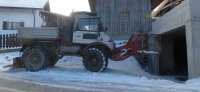 Unimog im Einsatz auf der Baustelle 01.jpg