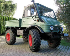 Unimog - internet 235 hoch.jpg