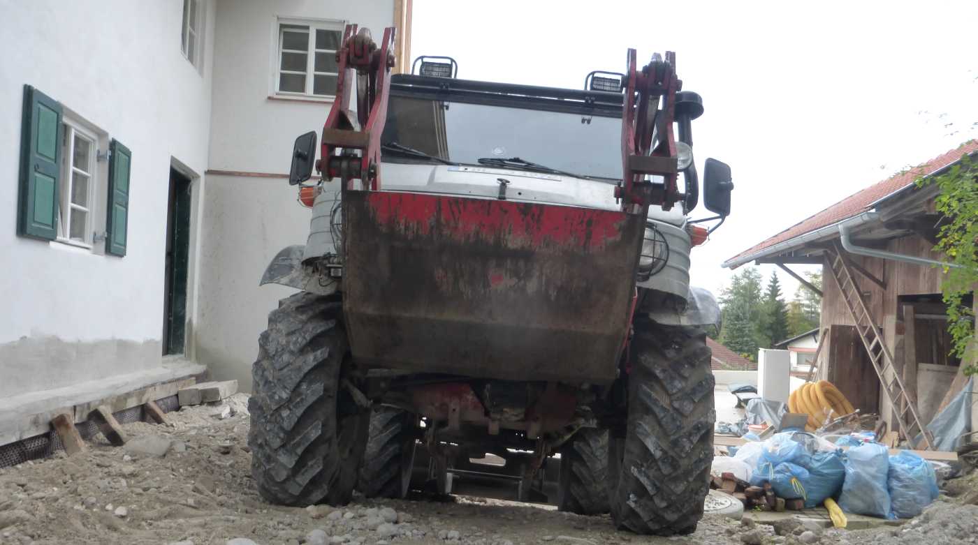 Unimog im Einsatz auf der Baustelle 04.jpg