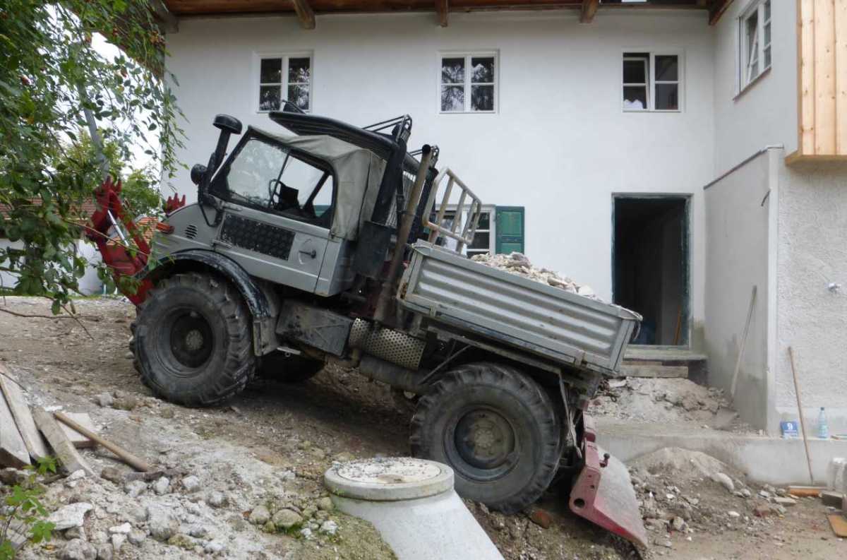 Unimog im Einsatz auf der Baustelle 02A.jpg