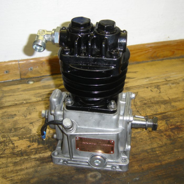 Kompressor ohne Riemenscheibe 1.JPG