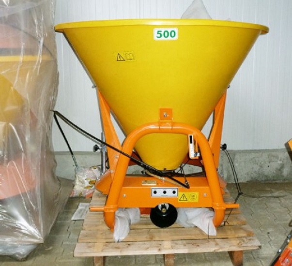 Dreipunktstreuer 350 Liter Bild 1.jpg