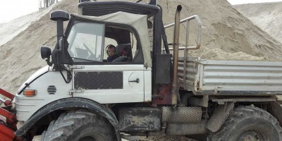 Unimog im Einsatz am Bau 16-14 02.jpg