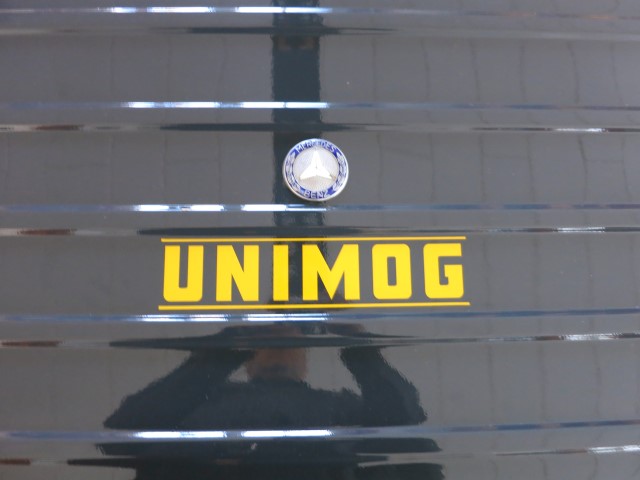 Unimog Schriftzug 001 (Small).JPG