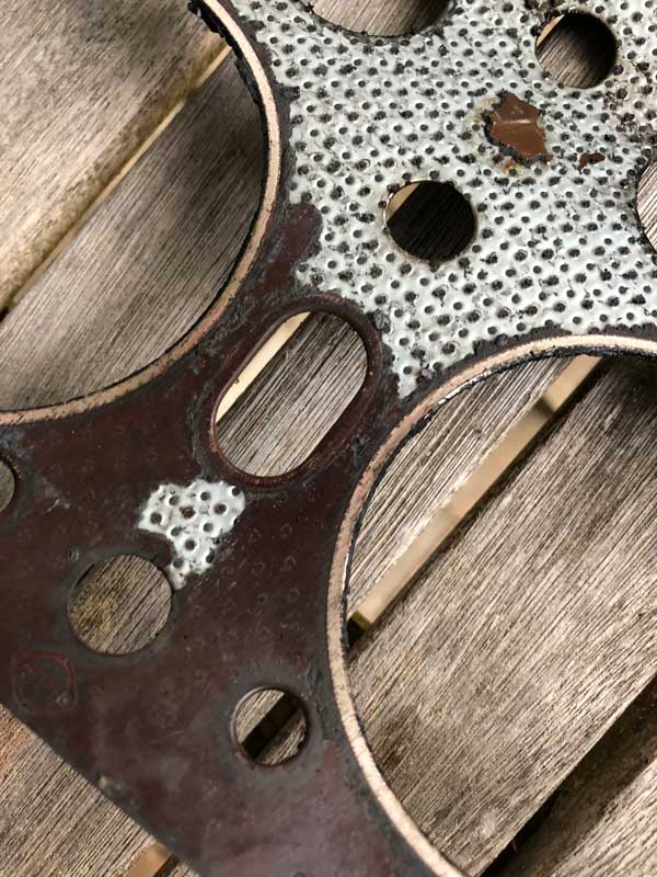 Defekte ZKD von oben aus (dem Zylinderkopf zugewandte Seite)