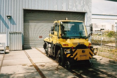 2-Wege-Unimog U400