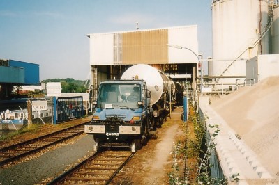 2-Wege-Unimog U400