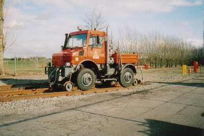 2-Wege-Unimog U1600