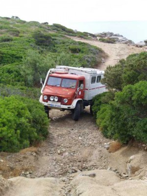 Sardinien , Piste zum Meer